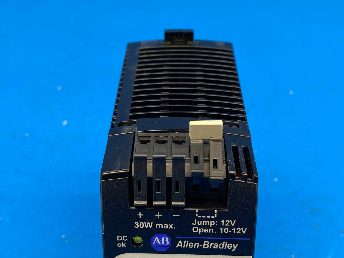 Allen-Bradley 1606-XLP30B Series A, 100-240V, DC 110-300V