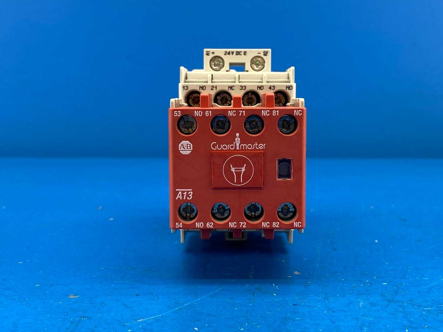 Allen-Bradley 700S-CF440EJC, Safety Control Relay Series A