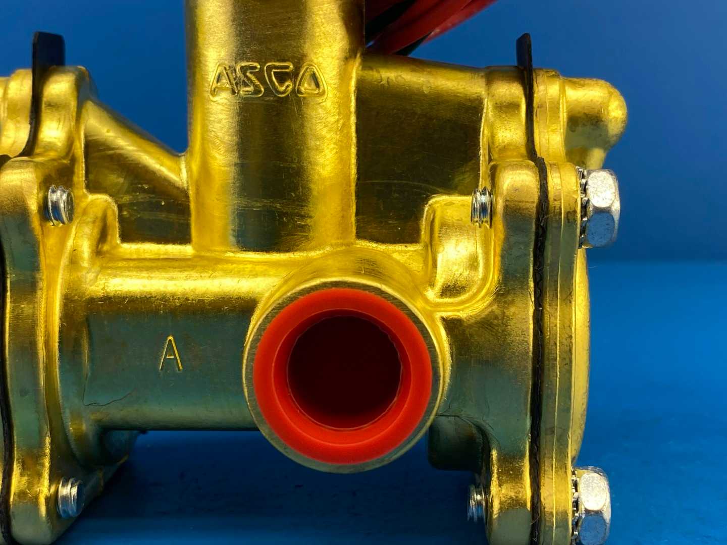 ASCO Red-Hat 8316G064 Solenoid Valve 1/2" pipe 110/120V 10-150 PSI Gas 10-125 PSI Water
