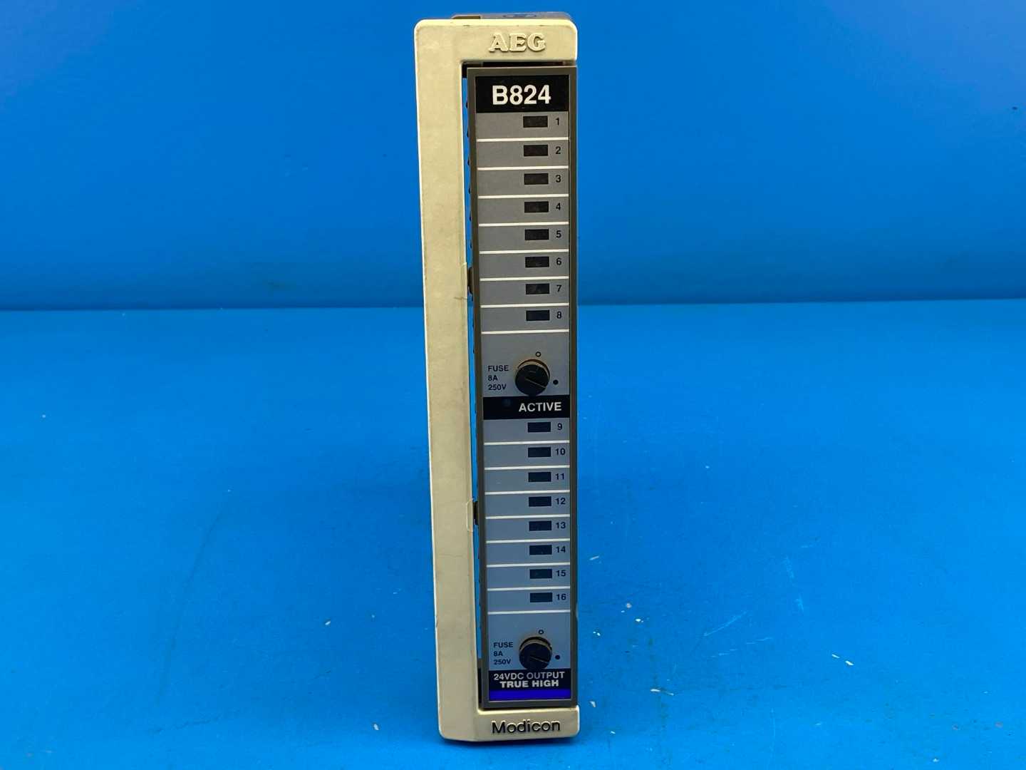 Schneider Automatic AS-B824-016 Modicon, 800 I/O 24VDC TRU HI OUT 16PT