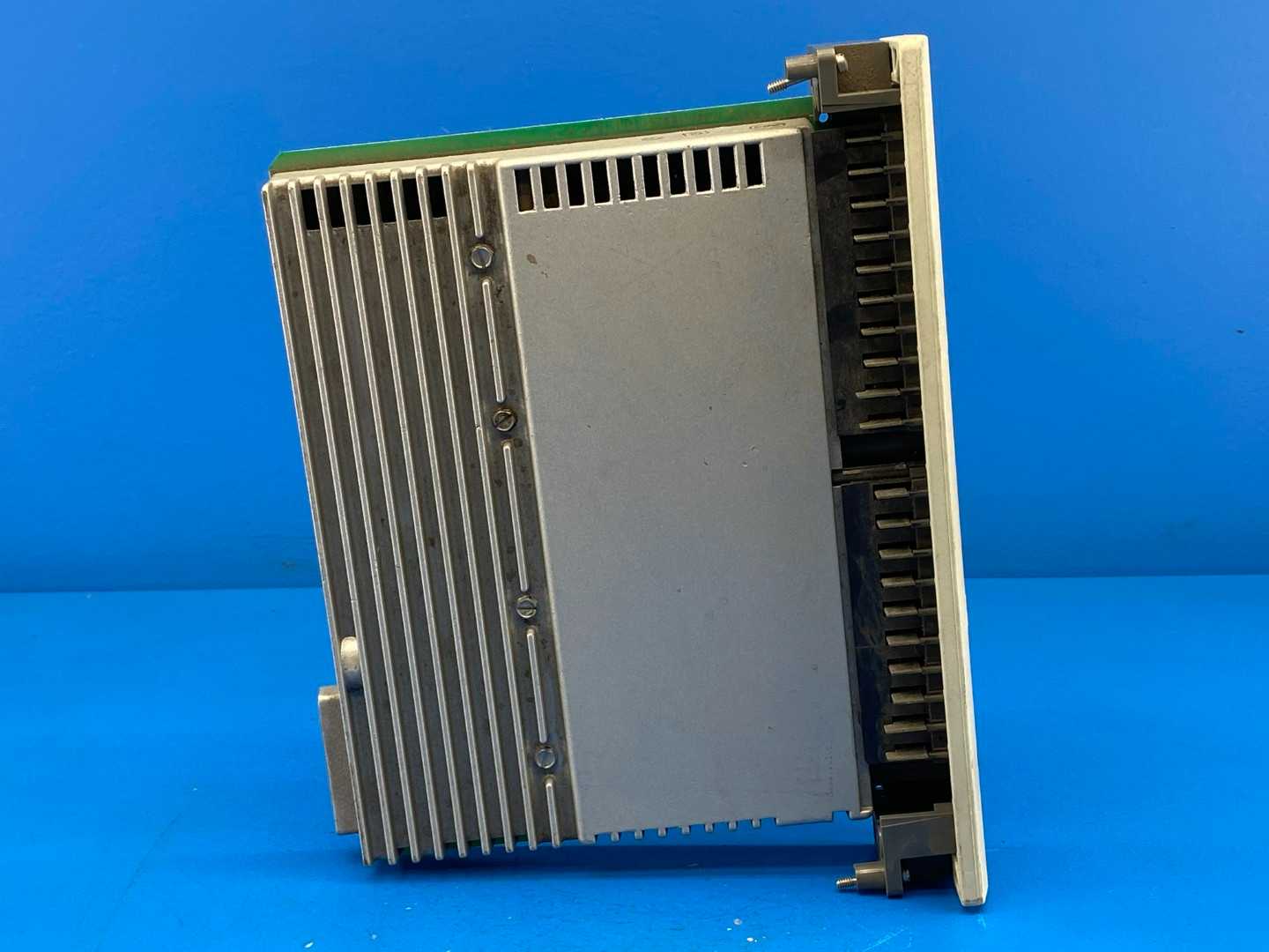 Schneider Automatic AS-B824-016 Modicon, 800 I/O 24VDC TRU HI OUT 16PT
