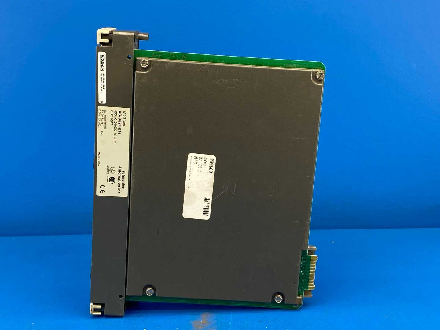 Schneider Automatic AS-B824-016 Modicon, 800 I/O 24VDC TRU HI OUT 16PT