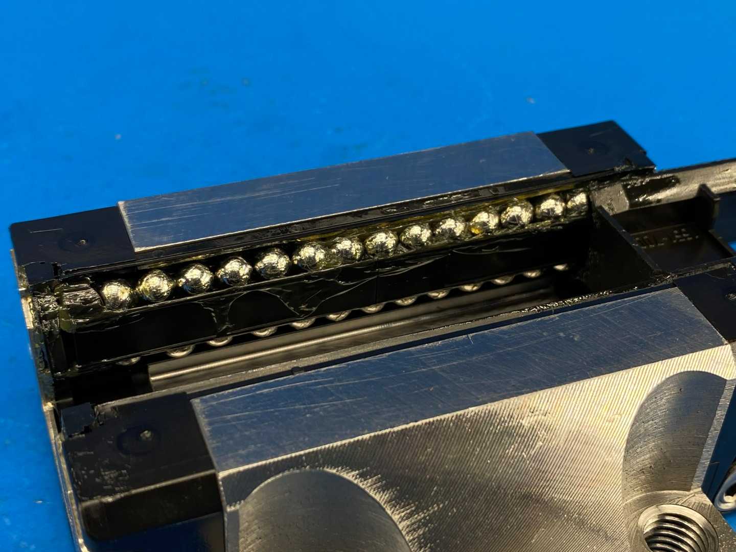 Rexroth R165171420 Ball Runner Block Carbon Steel KWD-030-FNS-C1-N-1