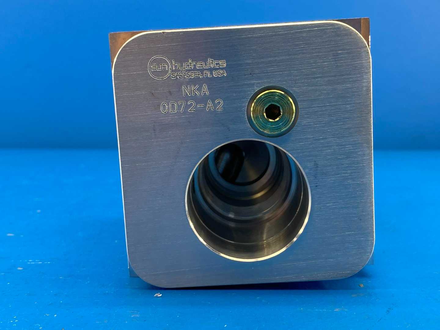 SUN Hydraulics NKA0D72-A2 Cartridge Valve Block Manifold