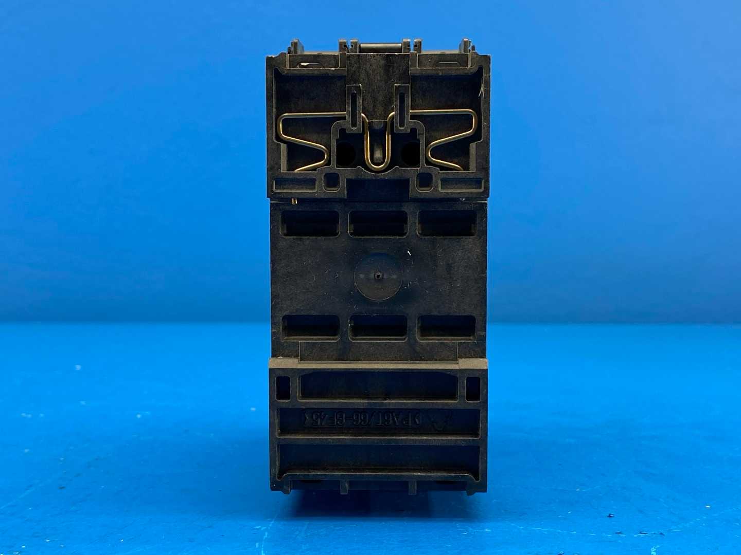Allen-Bradley 140U-D6D2-B50 Circuit Breaker, Series B