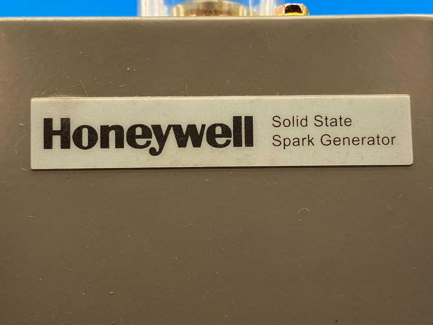 Honeywell Q624A 1014, Solid State Ignition Transformer (Spark Generator) 120V 50/60Hz