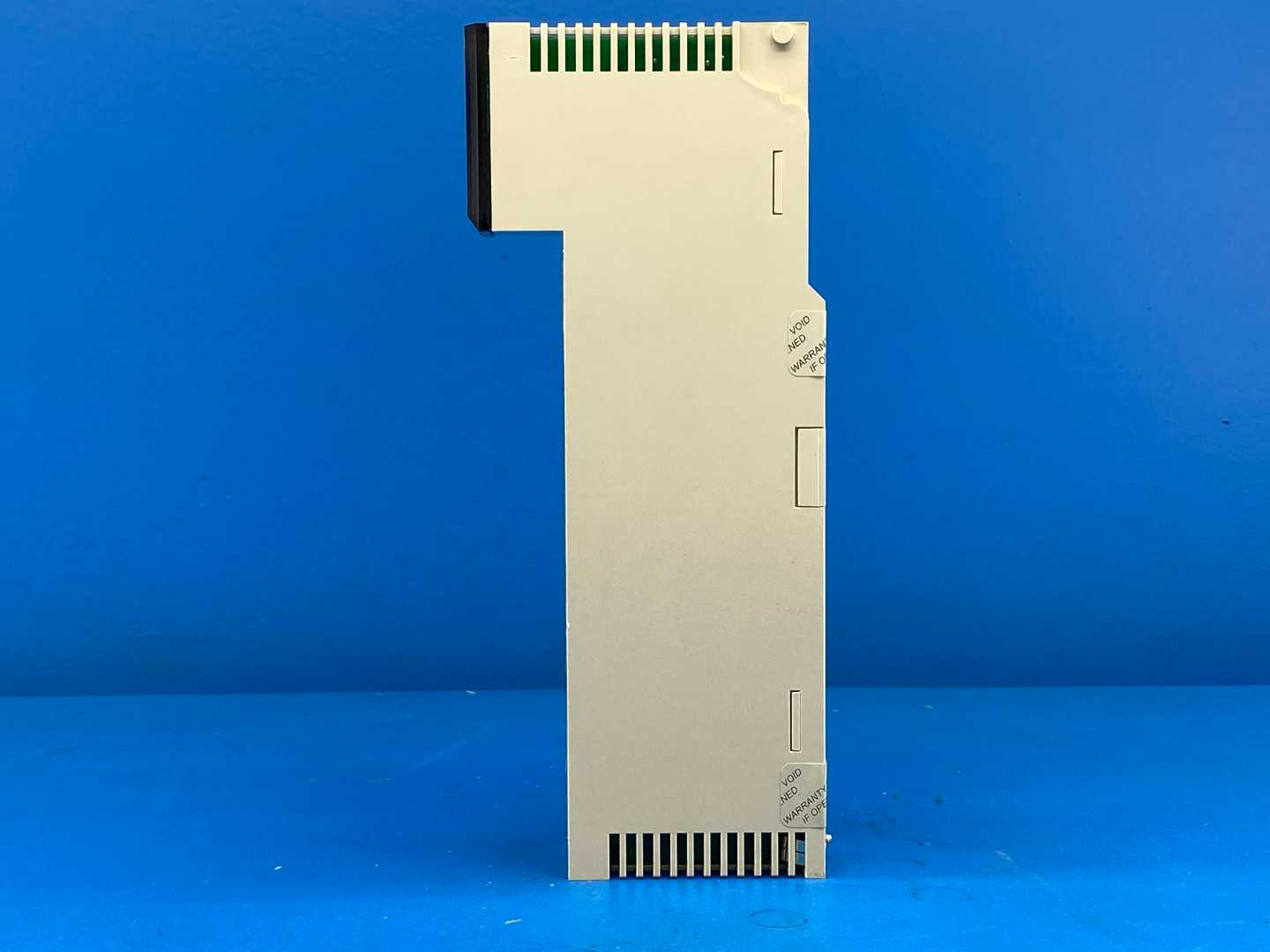 Schneider Electric 140DRA84000 Relay Output Module Modicon Quantum 16-Point 240VAC 2A