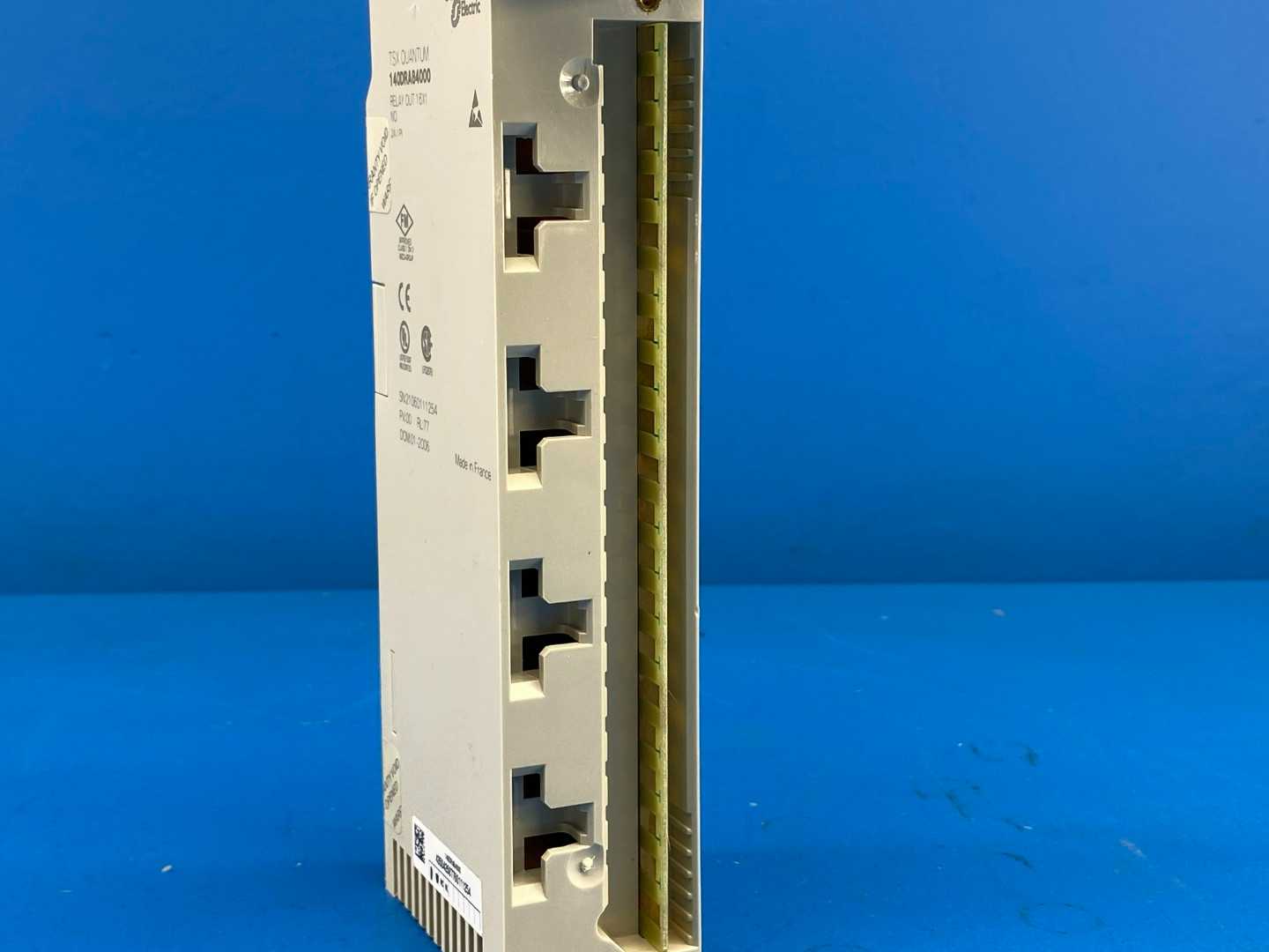 Schneider Electric 140DRA84000 Relay Output Module Modicon Quantum 16-Point 240VAC 2A