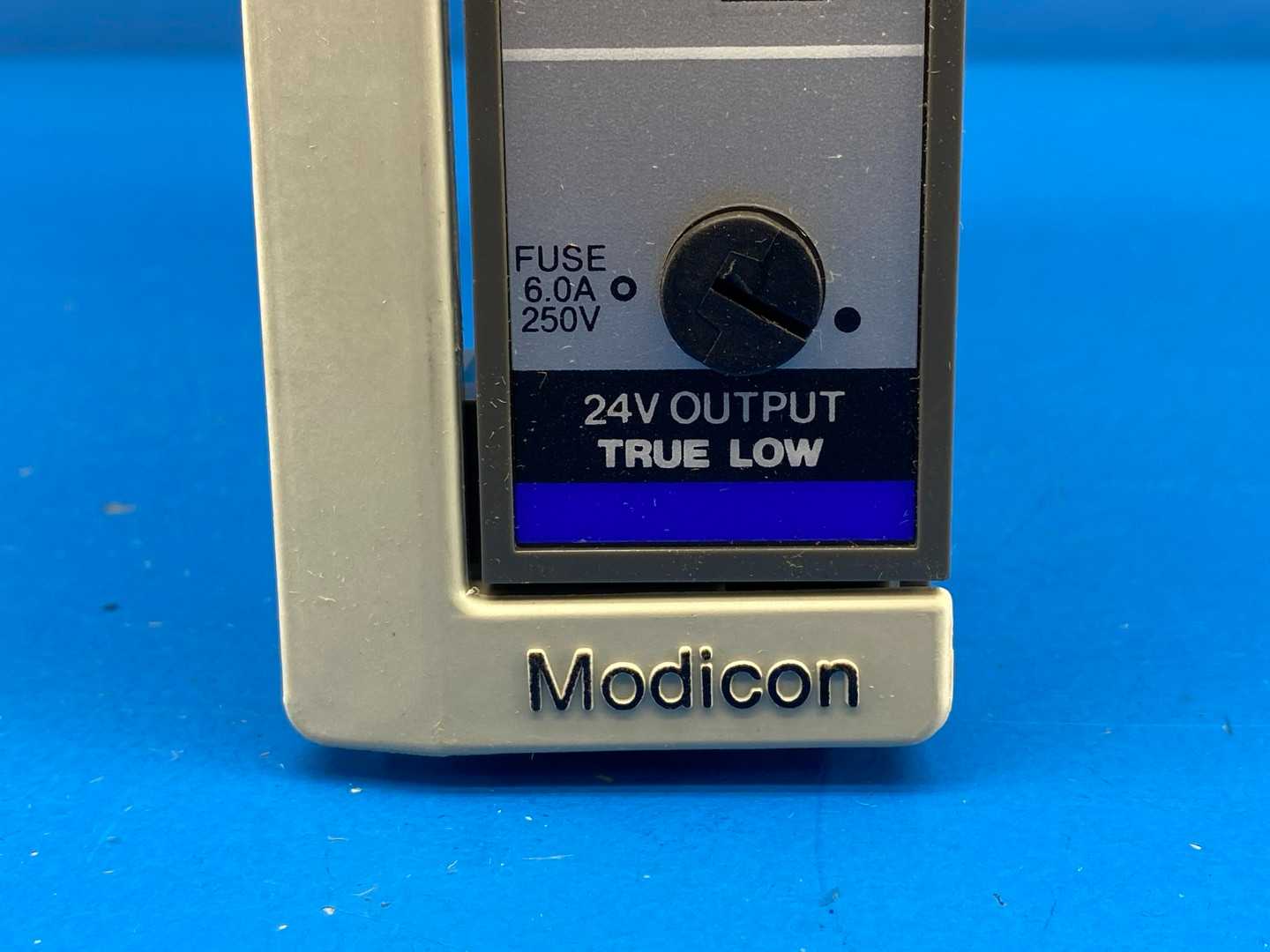 AEG Modicon, AS-B832-016 Discrete I/O Output module