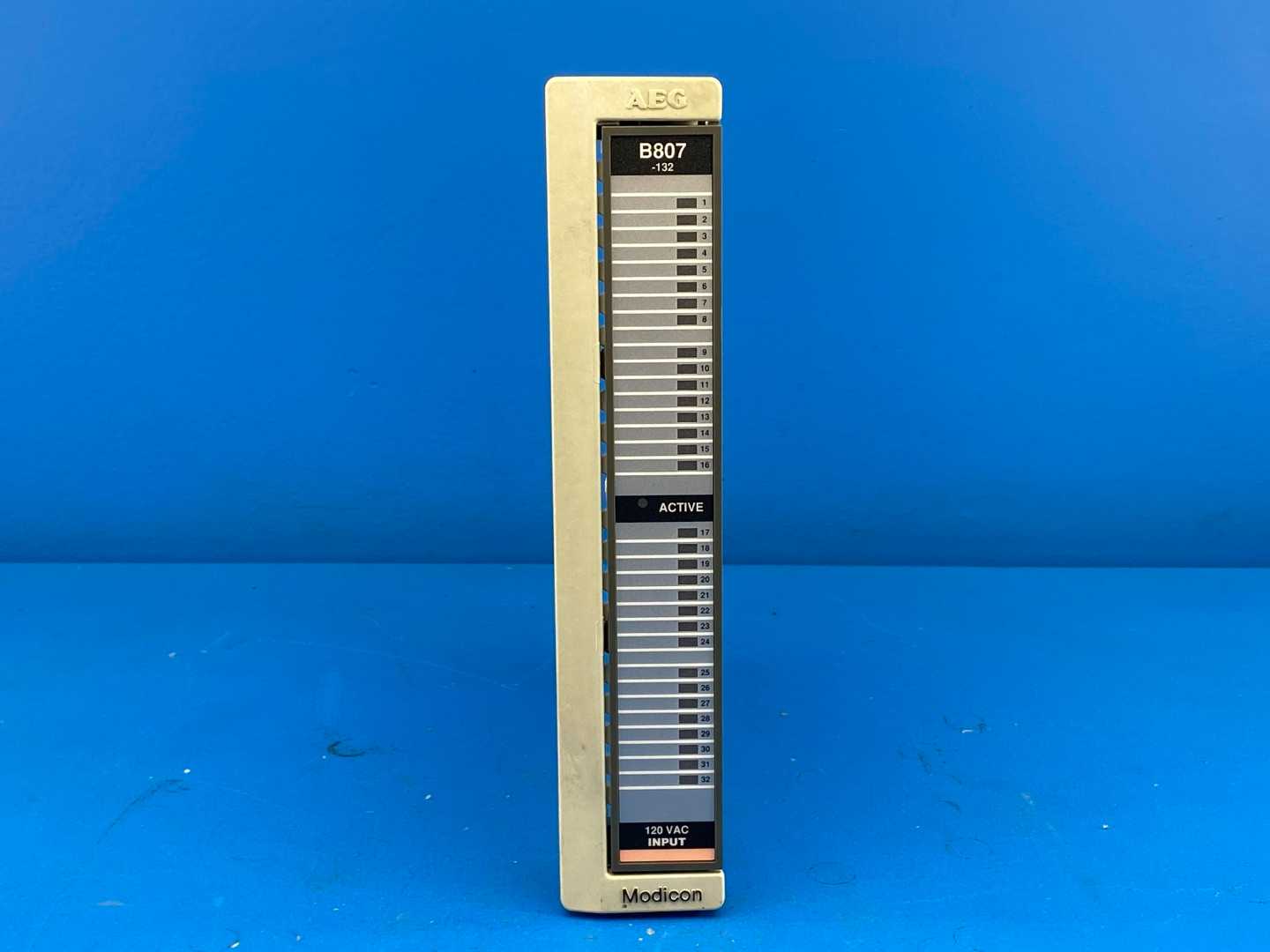 Schneider Electric- Modicon AS-B807-132, 800 I/O 155VAC IN 32PT Input Module PV:00 RL:75 SV:--