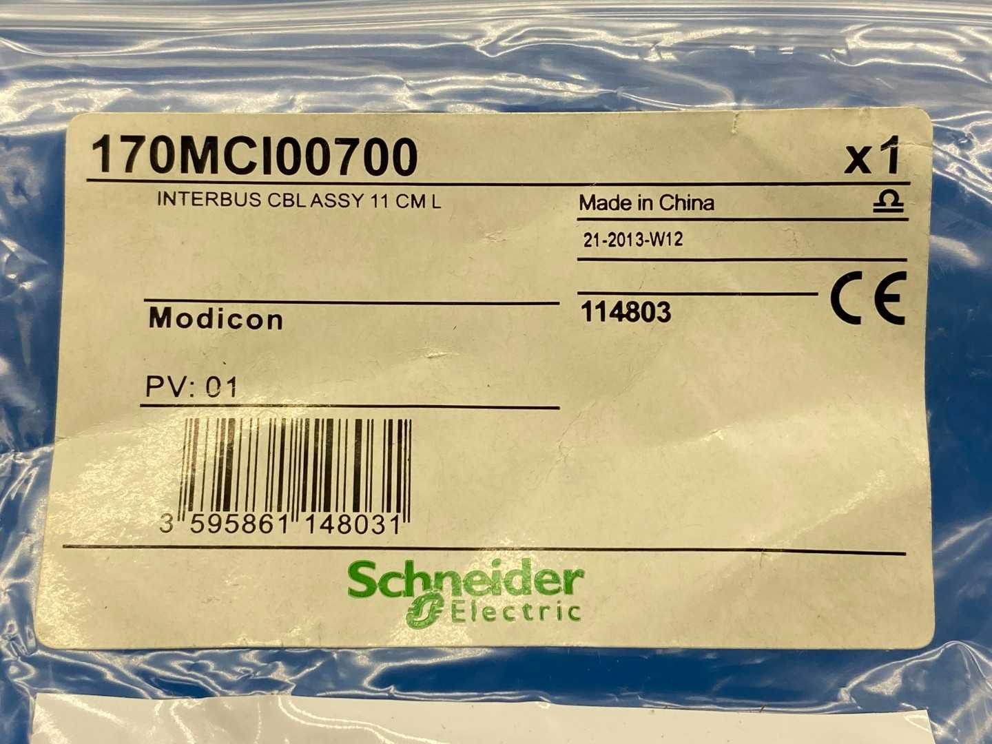 Schneider Electric 170MCI00700, Interbus CBL ASSY 11 CM L