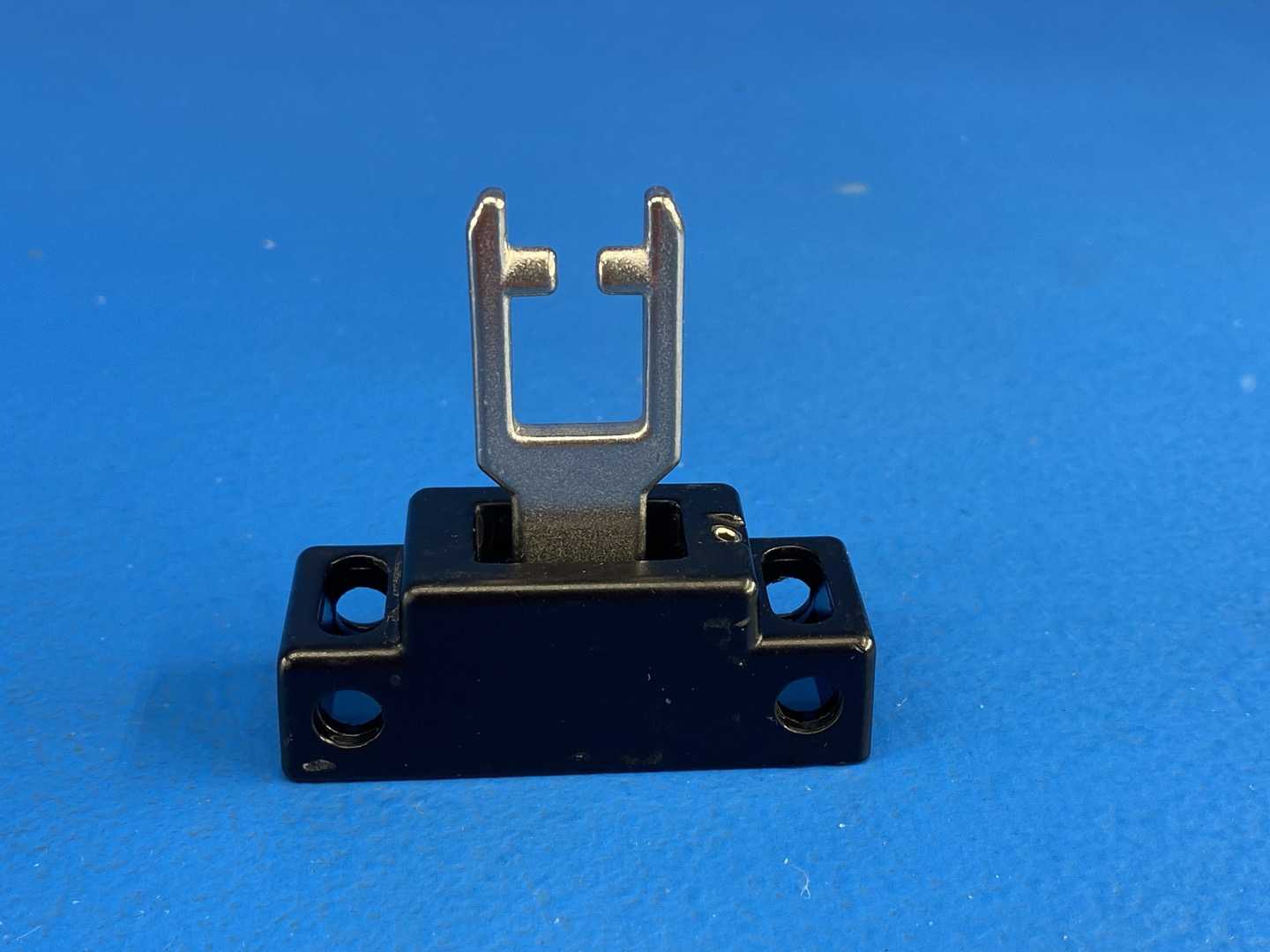 Allen-Bradley 440G-T27186 Guard Master TLS3-GD2 Safety Switch Series E