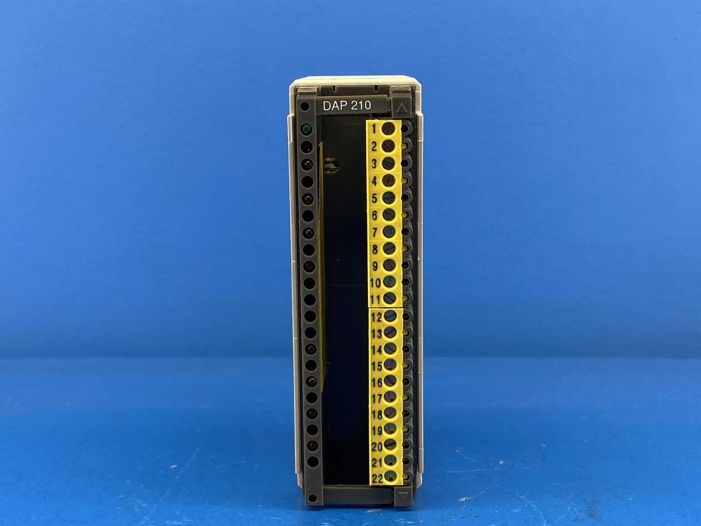 Schneider Automation TSX Compact DAP210 / AS-BDAP-210 Discrete Output Module