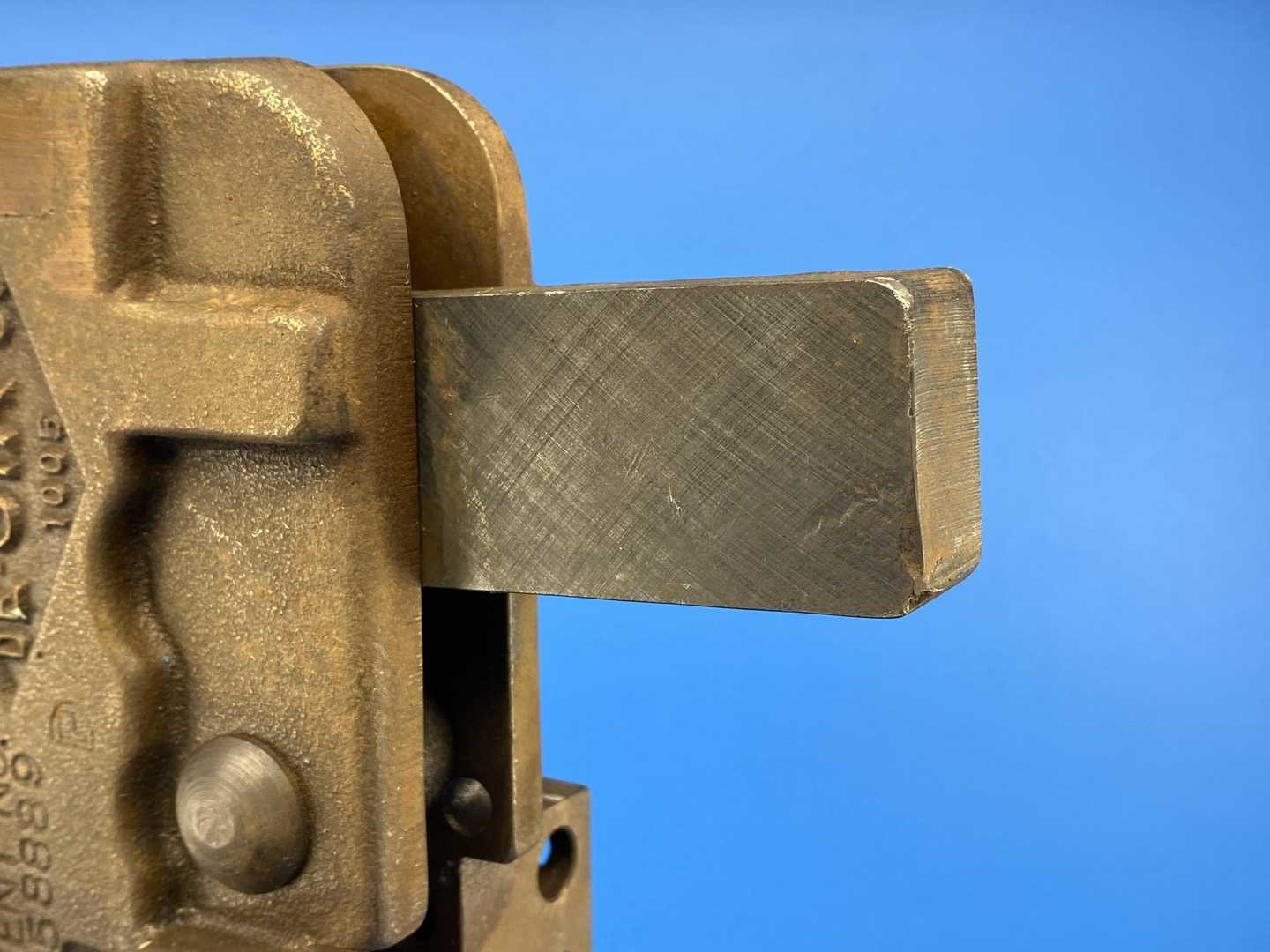 DESTACO 1000-MR Pneumatic Heavy Duty Power Clamp