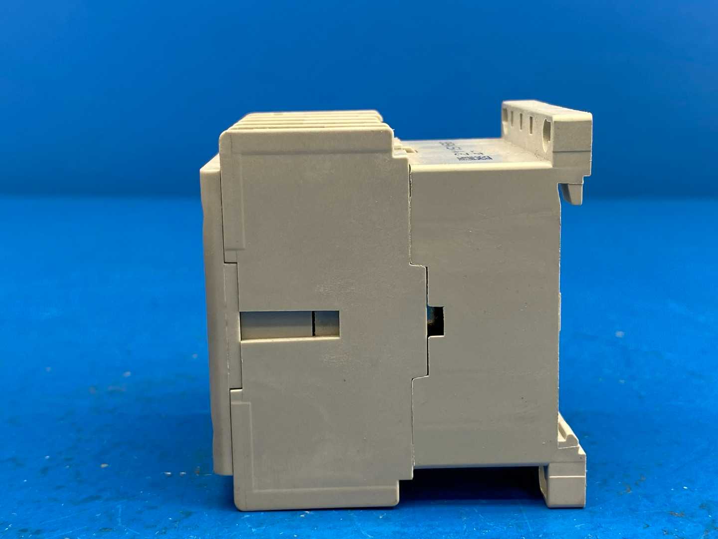 Allen-Bradley 100-K05DJ10 Series A Mini Contactor, 24VDC Coil, 3-Pole, 5A