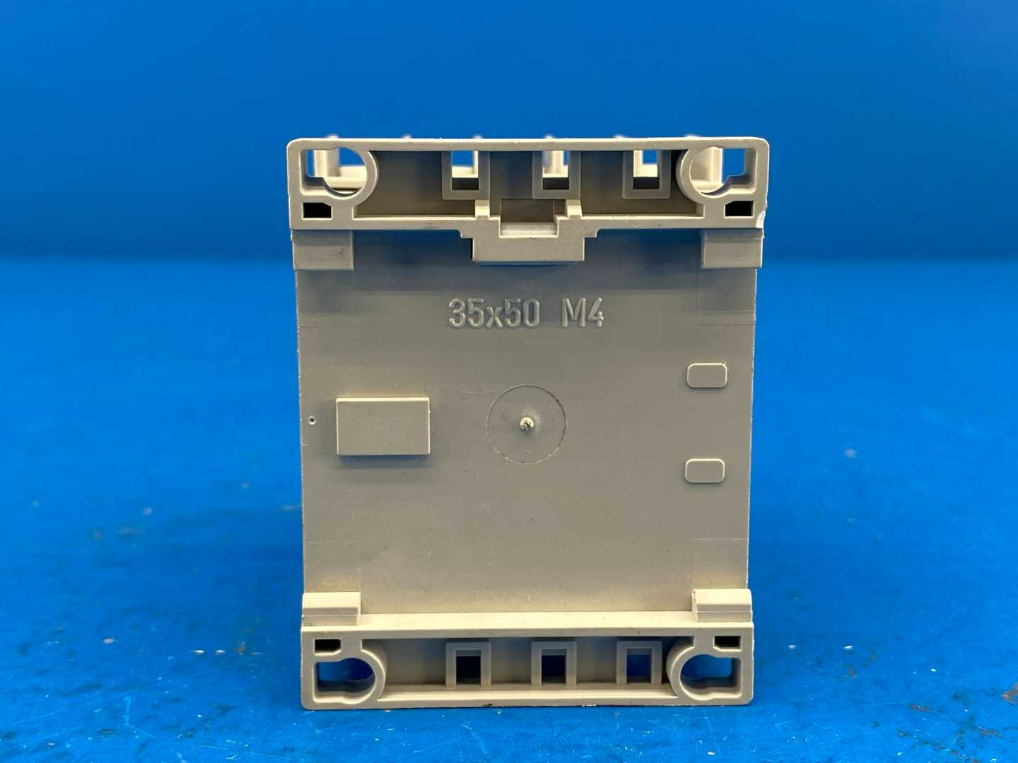 Allen-Bradley 100-K05DJ10 Series A Mini Contactor, 24VDC Coil, 3-Pole, 5A