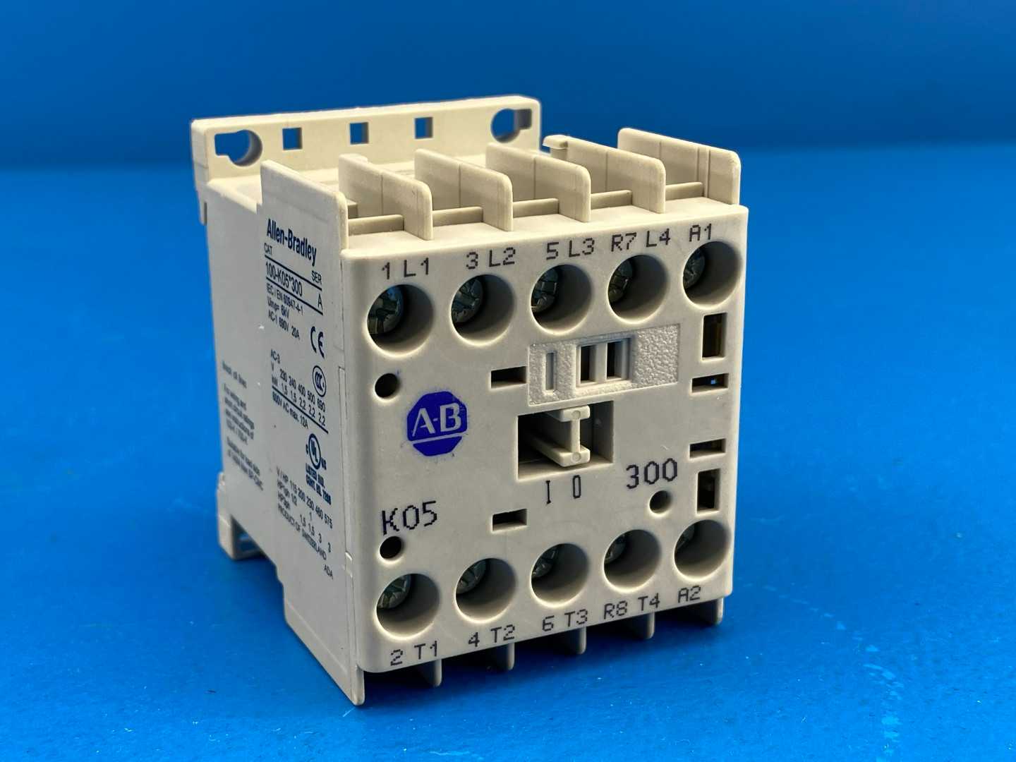 Allen-Bradley 100-K05DJ300 SERIES A MCS-MINI CONTACTOR