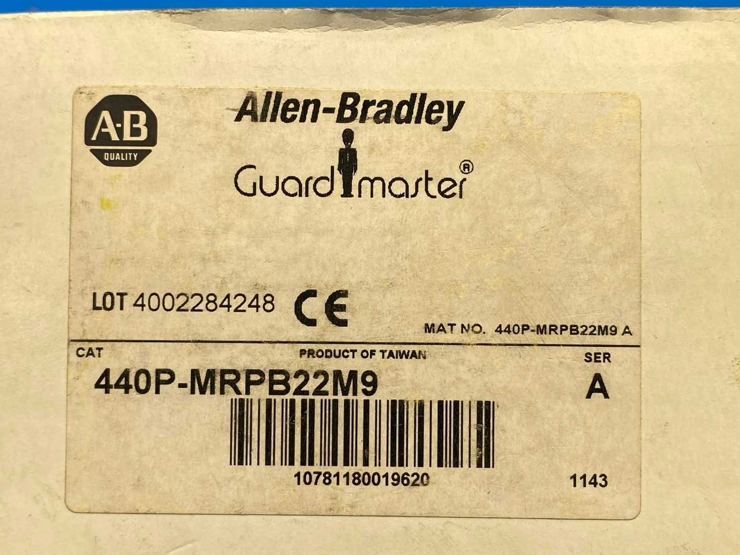 Allen-Bradley 440P-MRPB22MP Guard Master Limit Switch 240V