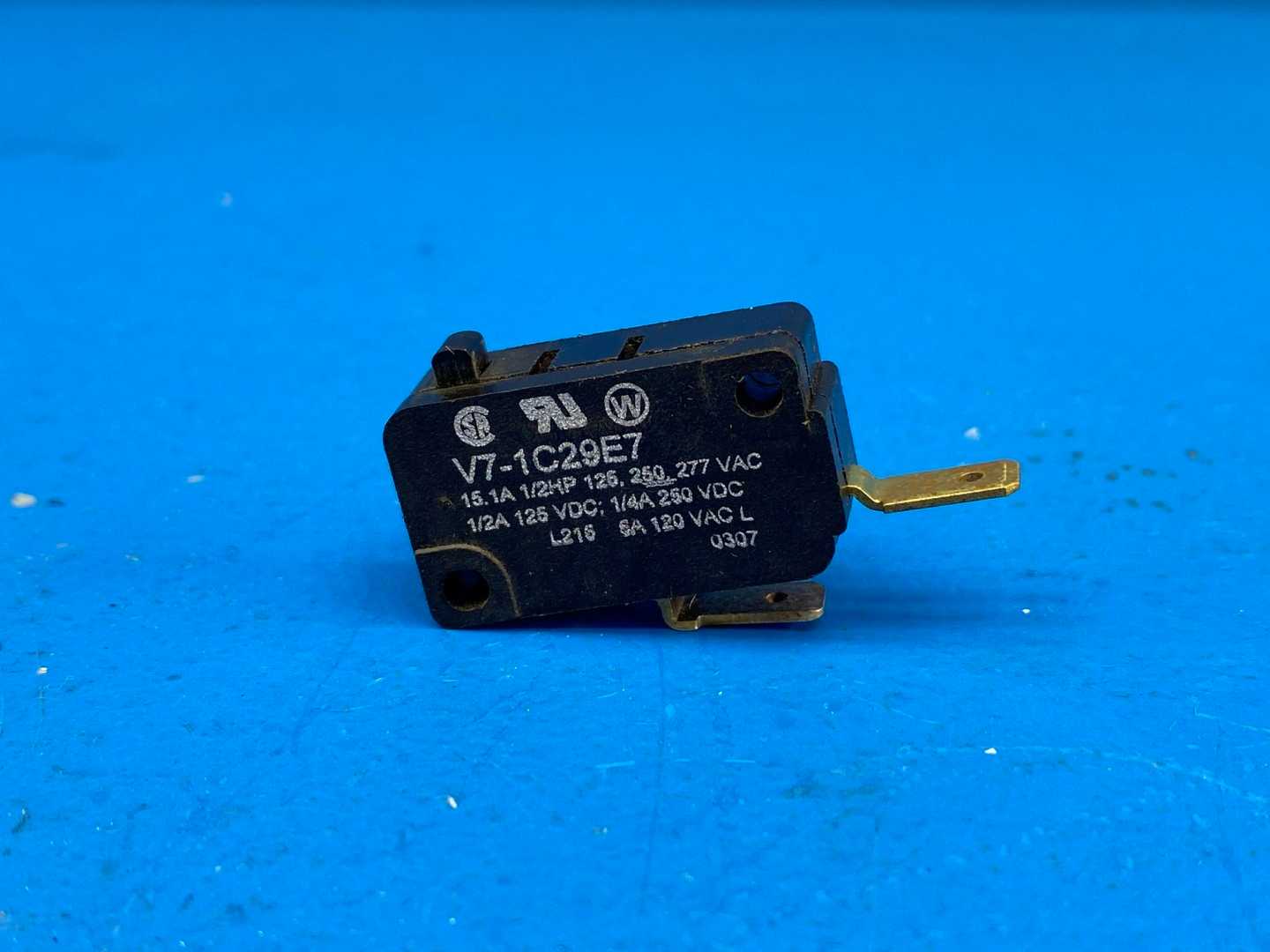 MicroSwitch V7-1C29E7