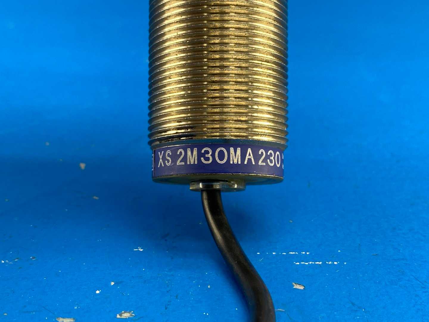 Telemecanique XS2 M30MA230, Inductive Proximity Switch, M30, 230V AC, Metal Housing, PNP Output
