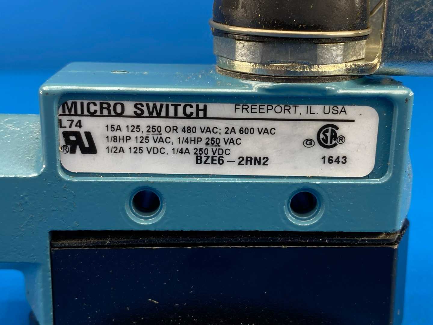 Honeywell BZV6-2RN2, Micro Switch