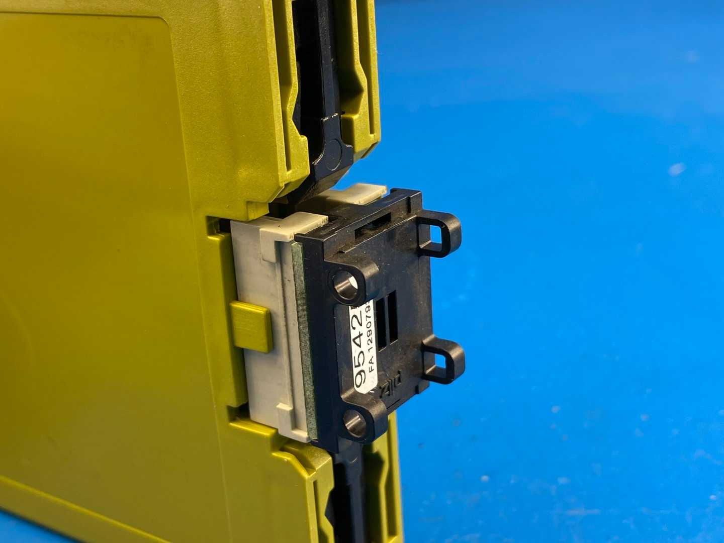 Pilz PNOZ mi1p 24Vdc/8Ma Expansion Module 8 Inputs 773400