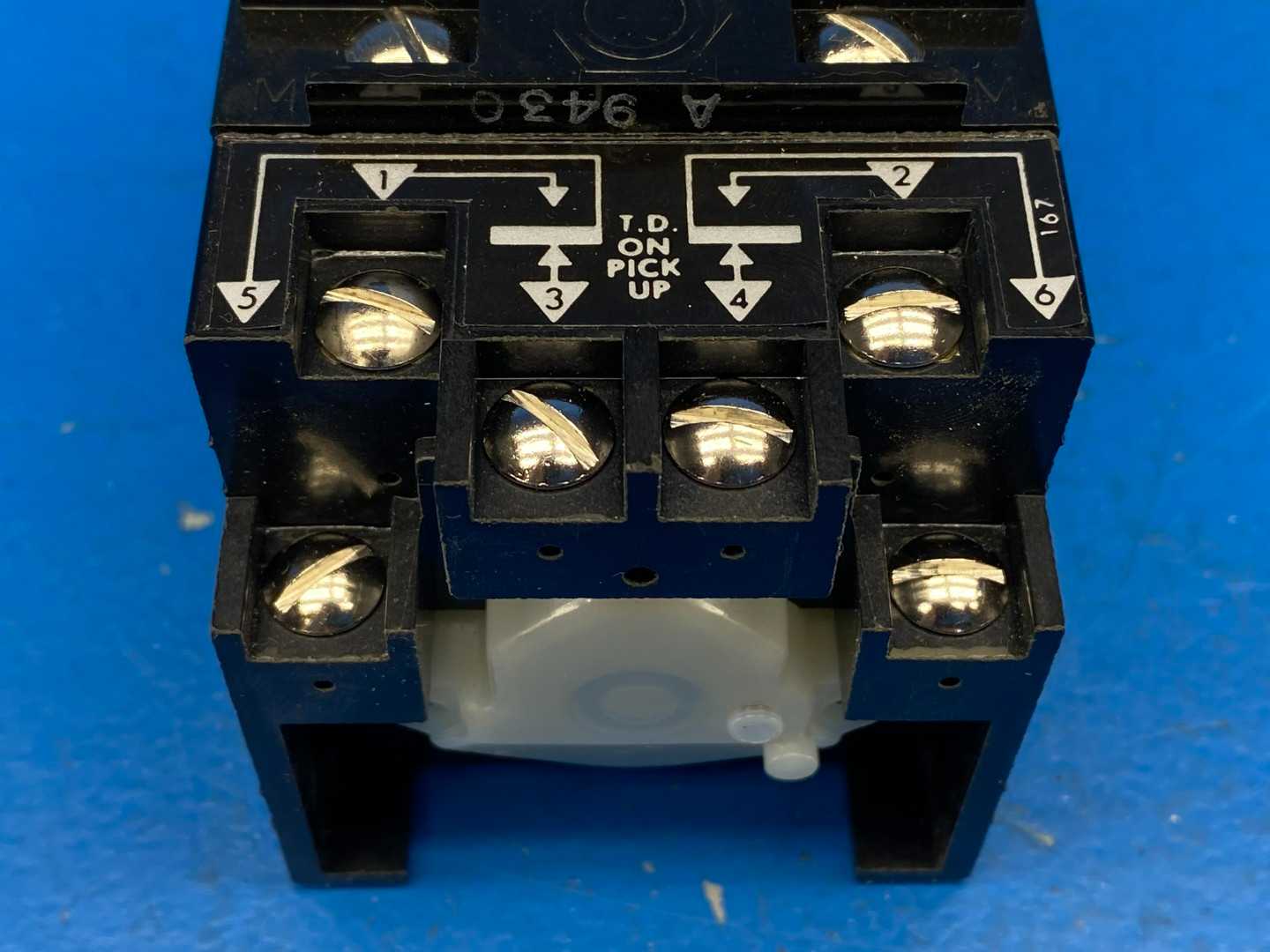 AGASTAT 7012AK Timing Relay 1-300 Seconds 120V