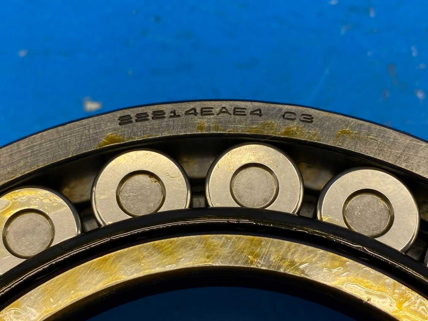 NSK Bearings 22214EAE4C3 309 Spherical Roller Bearing 70x125x31mm