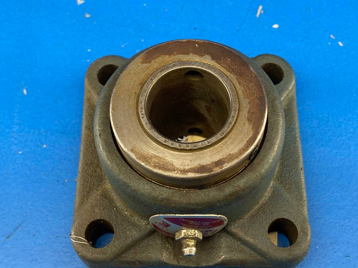 Dodge, 059062, Type E-Xtra Flange Bearing Unit, 1-7/16" bore / 4-bolt base / tapered roller bearing (Used)
