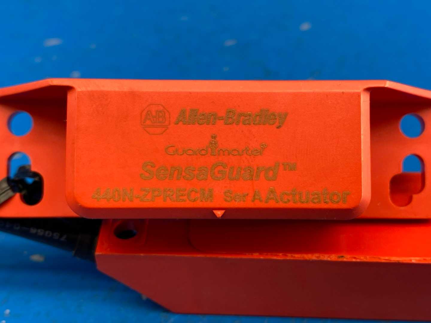 Allen-Bradley 440N-Z21SS2HN SensaGuard, Non-Contact Switch