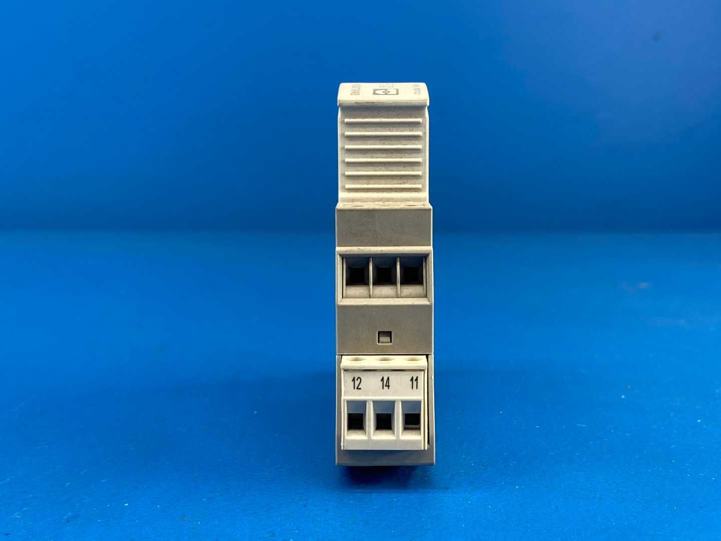 Phoenix Contact PLT-SEC-T3-120-FM-UT (2907918) Type 3 surge protection device