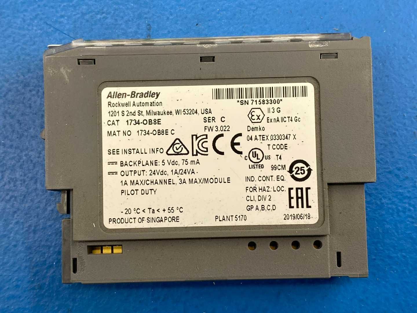 Allen-Bradley 1734-OB8E Point Digital Output Module