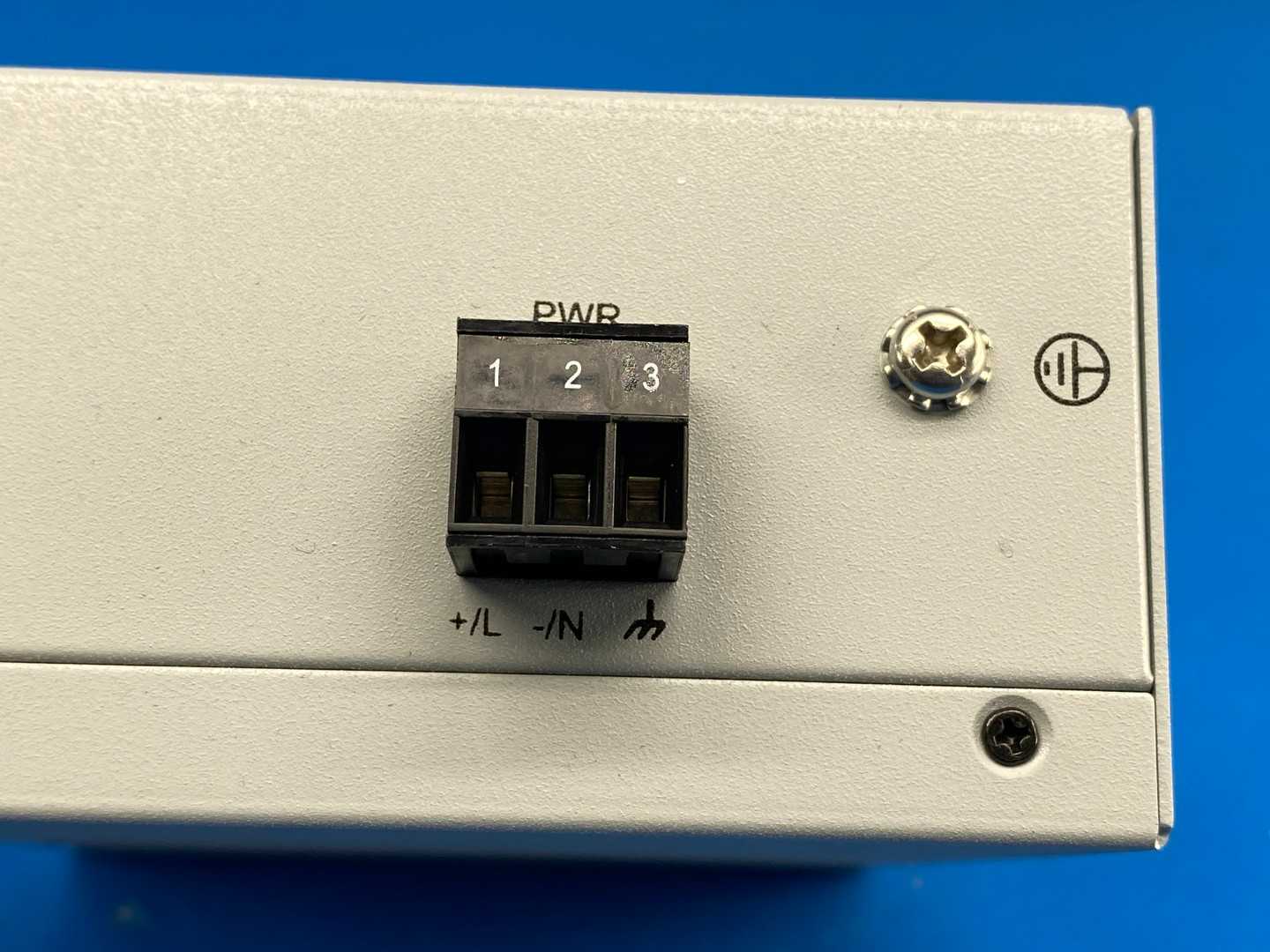 Allen-Bradley 1783-US8T, Stratix 2000 Unmanaged Ethernet Switch Series A DIR/VER 10000326813/00