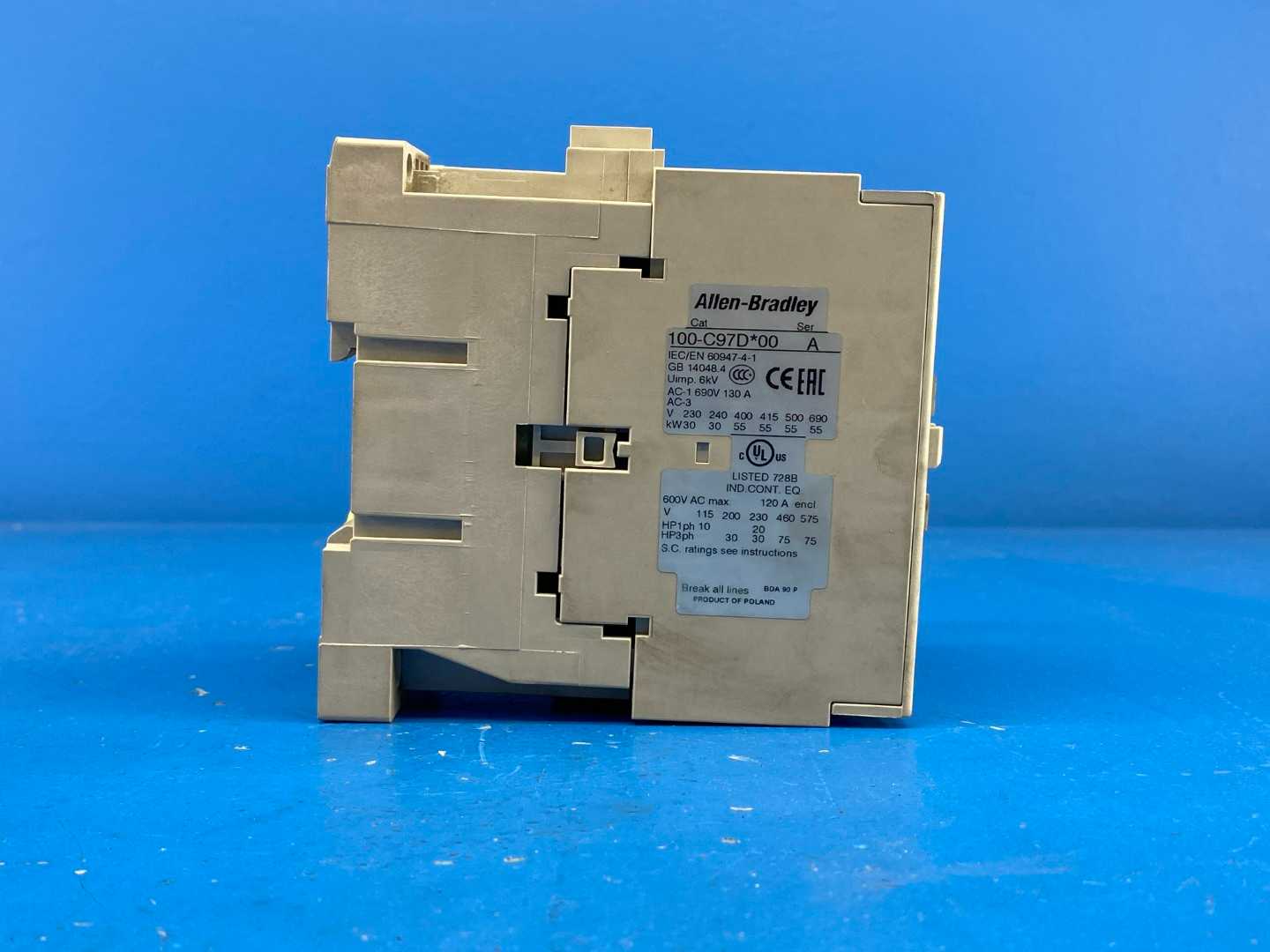 130Amp Allen-Bradley 100-C97D*00 Series A Contactor, 690V AC, 3-Phase, 4-Pole