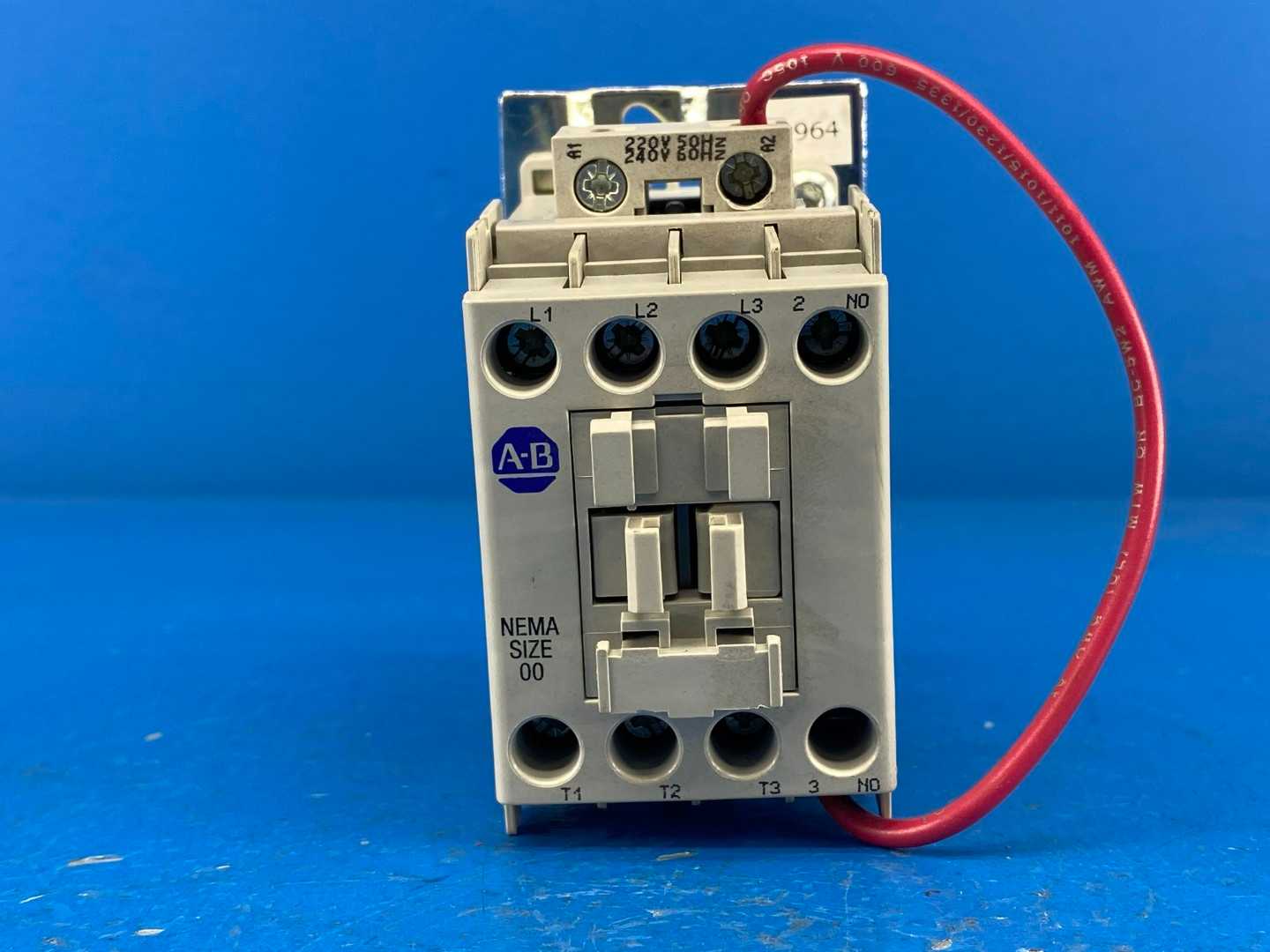 Allen-Bradley 500-TOA930, AC Contactor Series 1 NEMA Size 00, 3-pole, 9 A