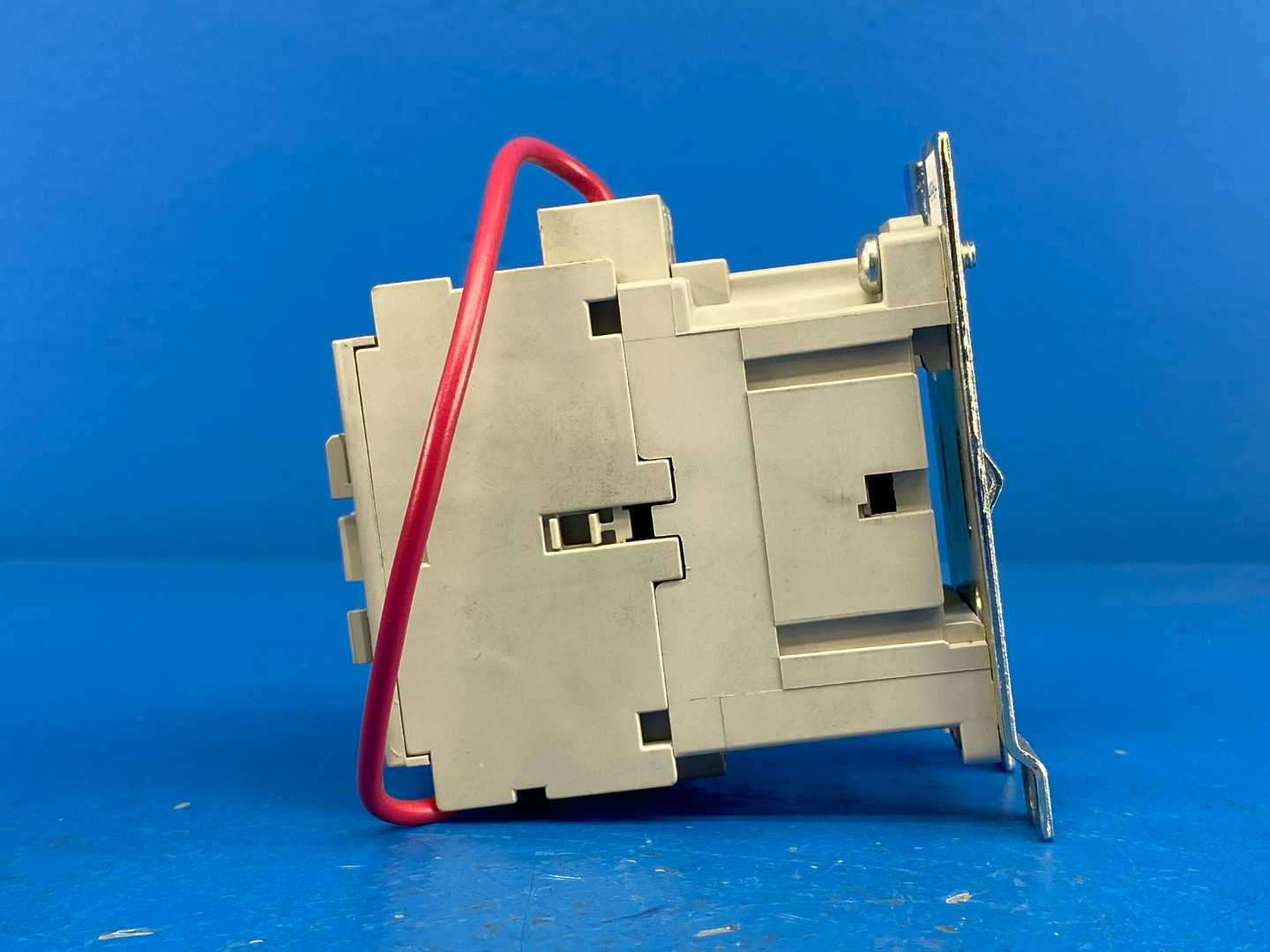Allen-Bradley 500-TOA930, AC Contactor Series 1 NEMA Size 00, 3-pole, 9 A
