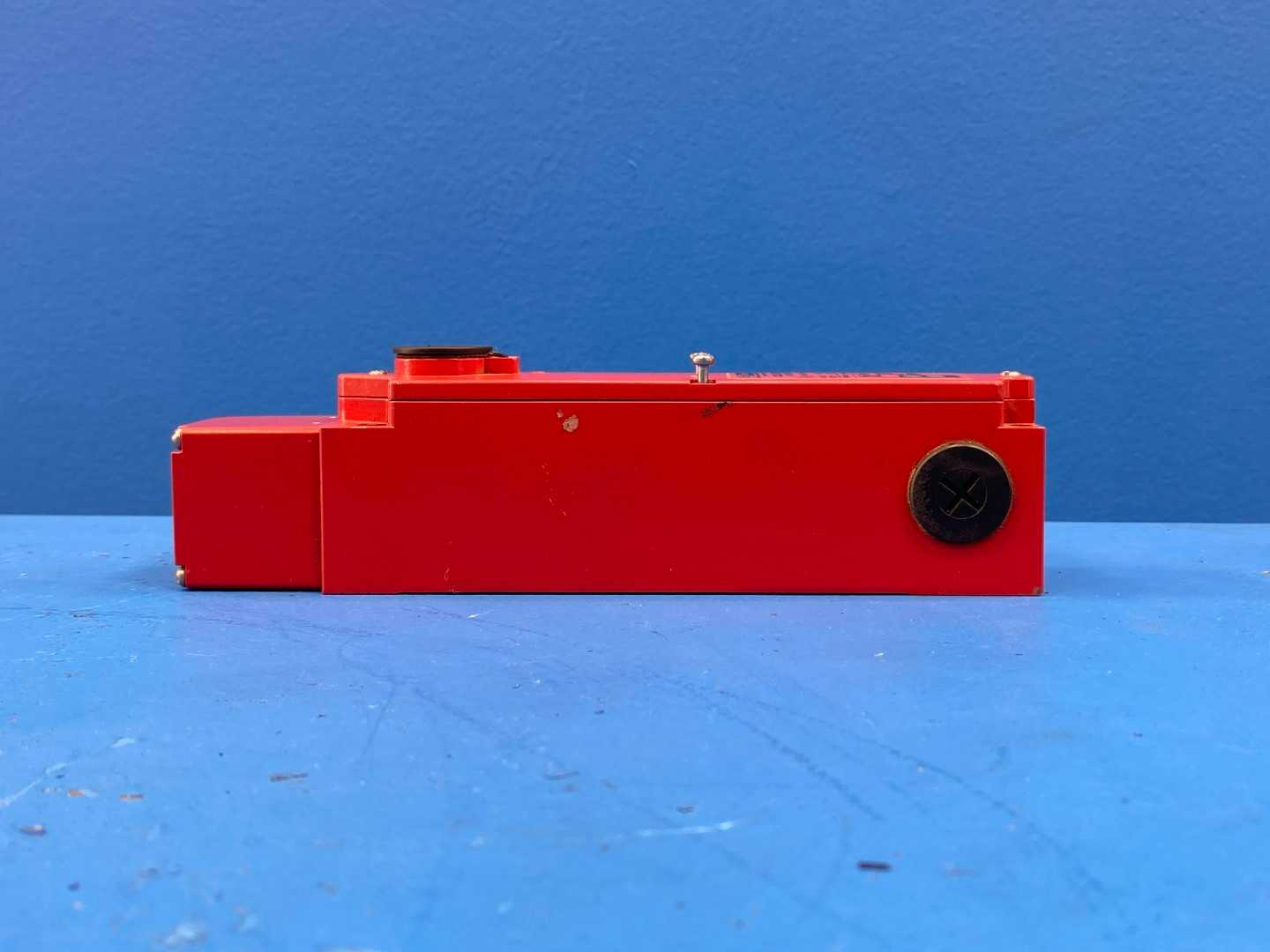 Telemecanique XCSLF3535512, Metal Safety Interlocking Switch (No Key)