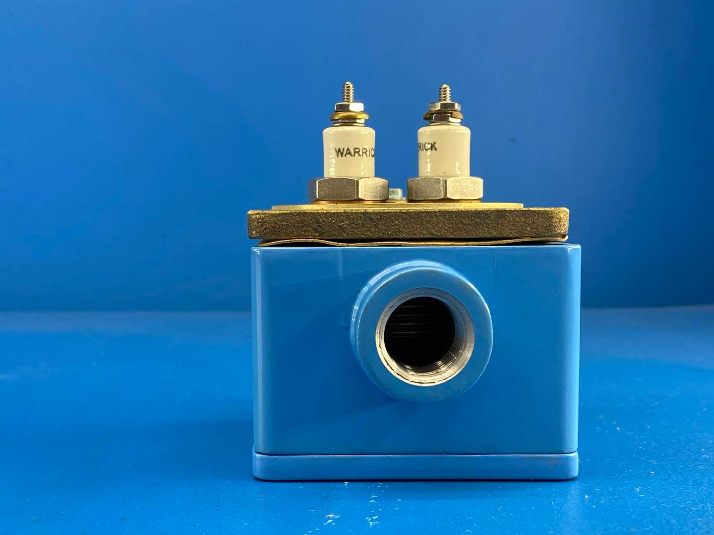 Warrick Controls, Series 3E Dual Probe Electrode Fitting, Model 3E2B
