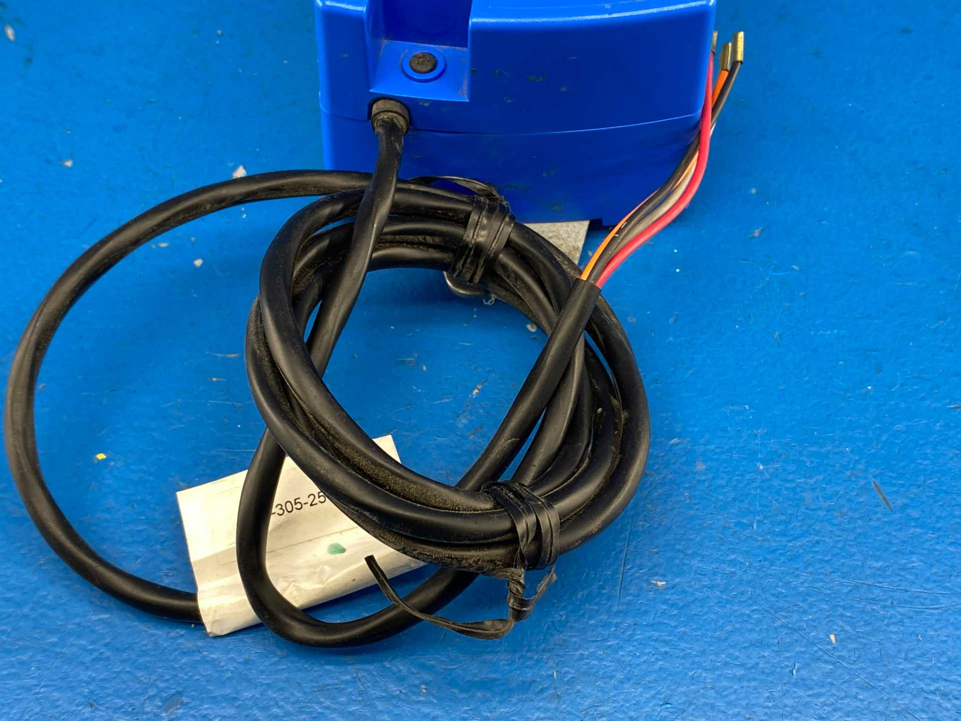 Johnson Controls M9104-GGA-2S Electric Actuator, 24V AC/DC, 4Nm (35 in-lb), 50/60Hz, 2.9VA
