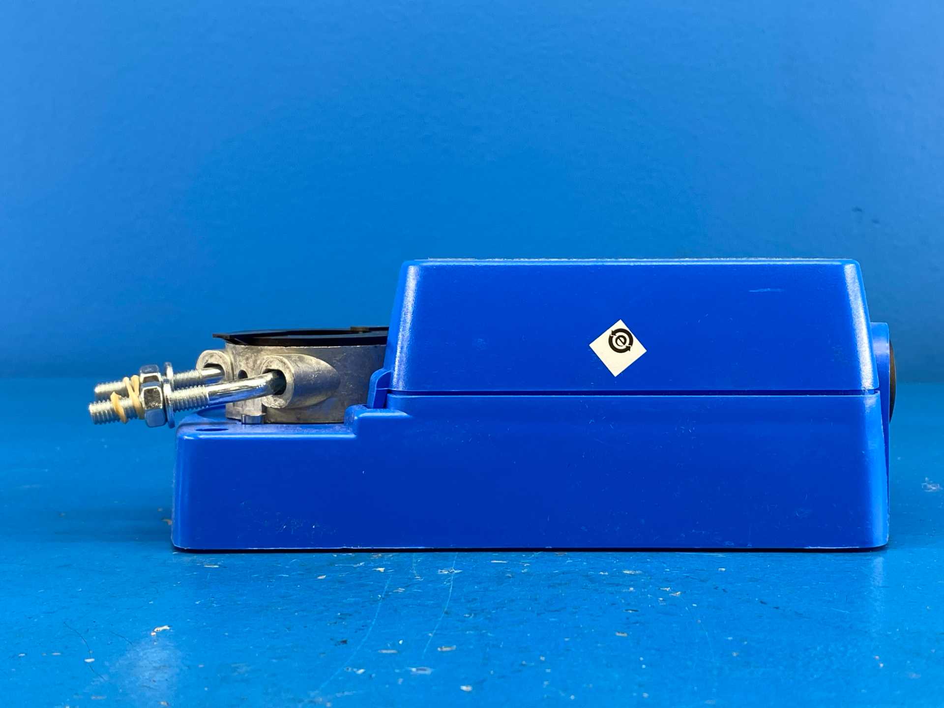 Johnson Controls M9108-AGA-2 Proportional Electric Non-spring Return Actuators