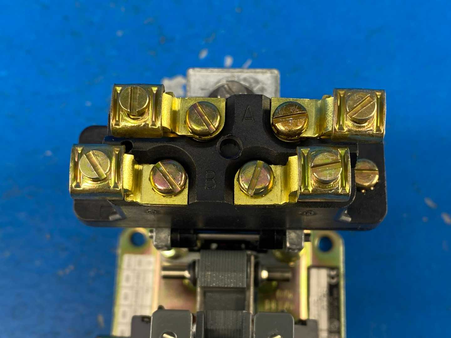 Square D 9050AO10EV02 (86431) AC Pneumatic Timing Relay Series A 110/120V