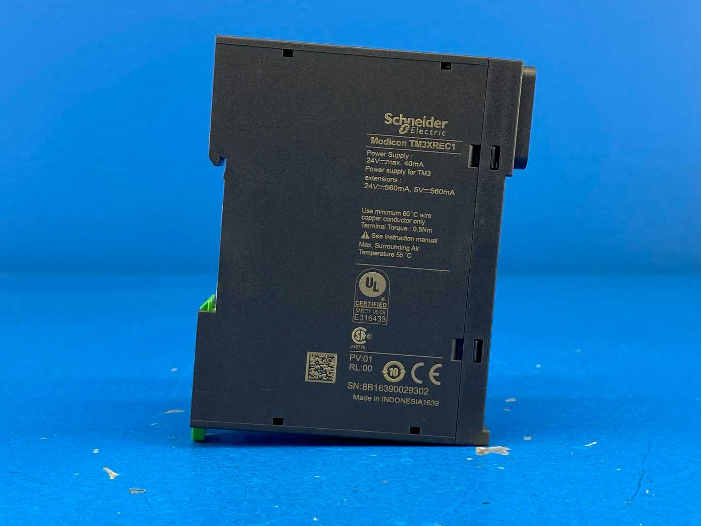 Schneider Electric Modicon TM3XREC1 TM3 Bus Receiver Module, 24VDC Supply, 40mA / 560mA