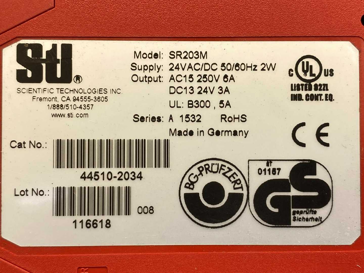 Sti SR203M Safety Limit Switch 24VAC/DC 50/60Hz 2W Cat no: 44510-2034