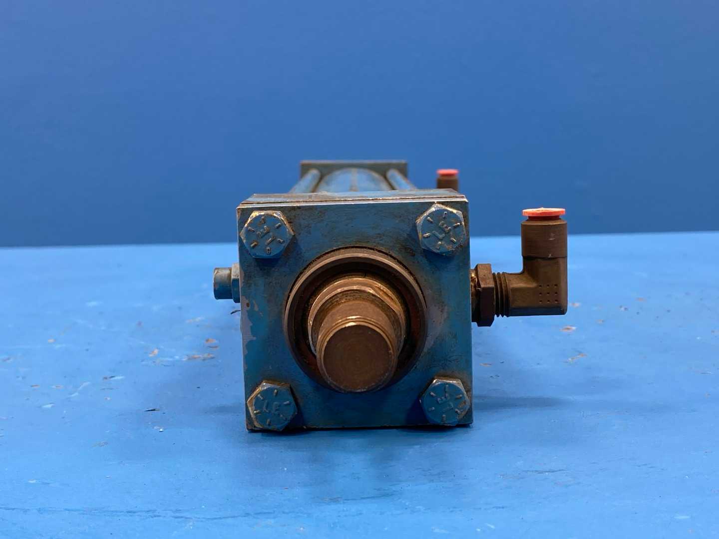 Vickers TE10DWGD 1AA10C00 Hydraulic Cylinder, 2" Bore, 10.25" Stroke, 250 PSI