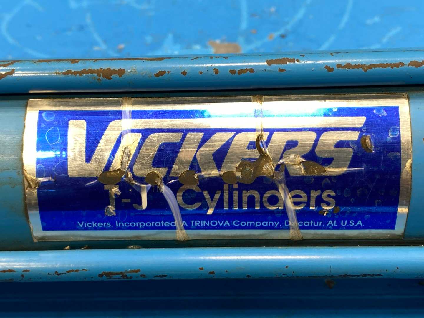 Vickers TE10DWGD 1AA10C00 Hydraulic Cylinder, 2" Bore, 10.25" Stroke, 250 PSI