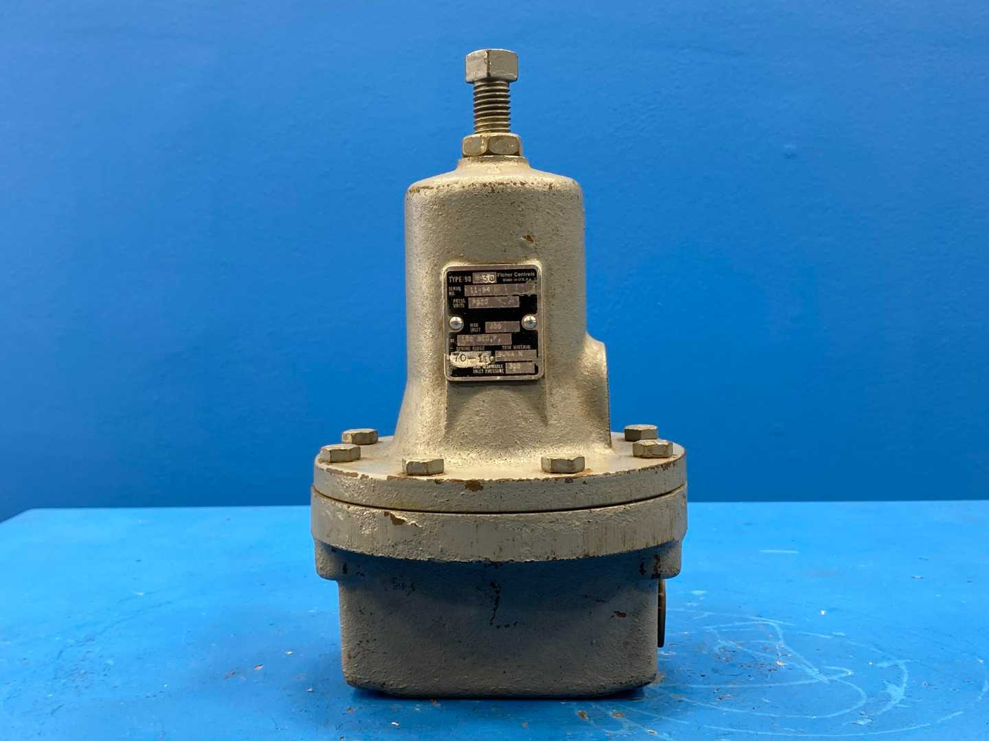 Fisher Controls Type 98 H-30 Spring Loaded Pressure Regulator 300PSIG BUNA N Spring Range 70-140