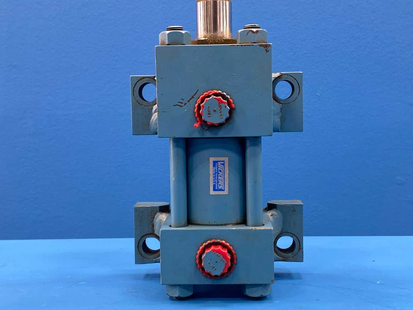 Vickers TZ01DE2N1KA01000 J 04 7, 2/1x1 3000PSI 2" Bore