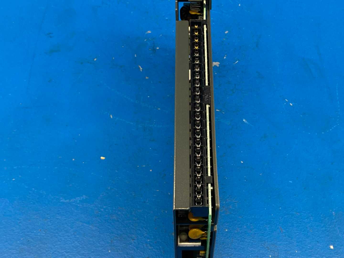 Allen-Bradley 17710AD PLC Adapter Output Module Series C