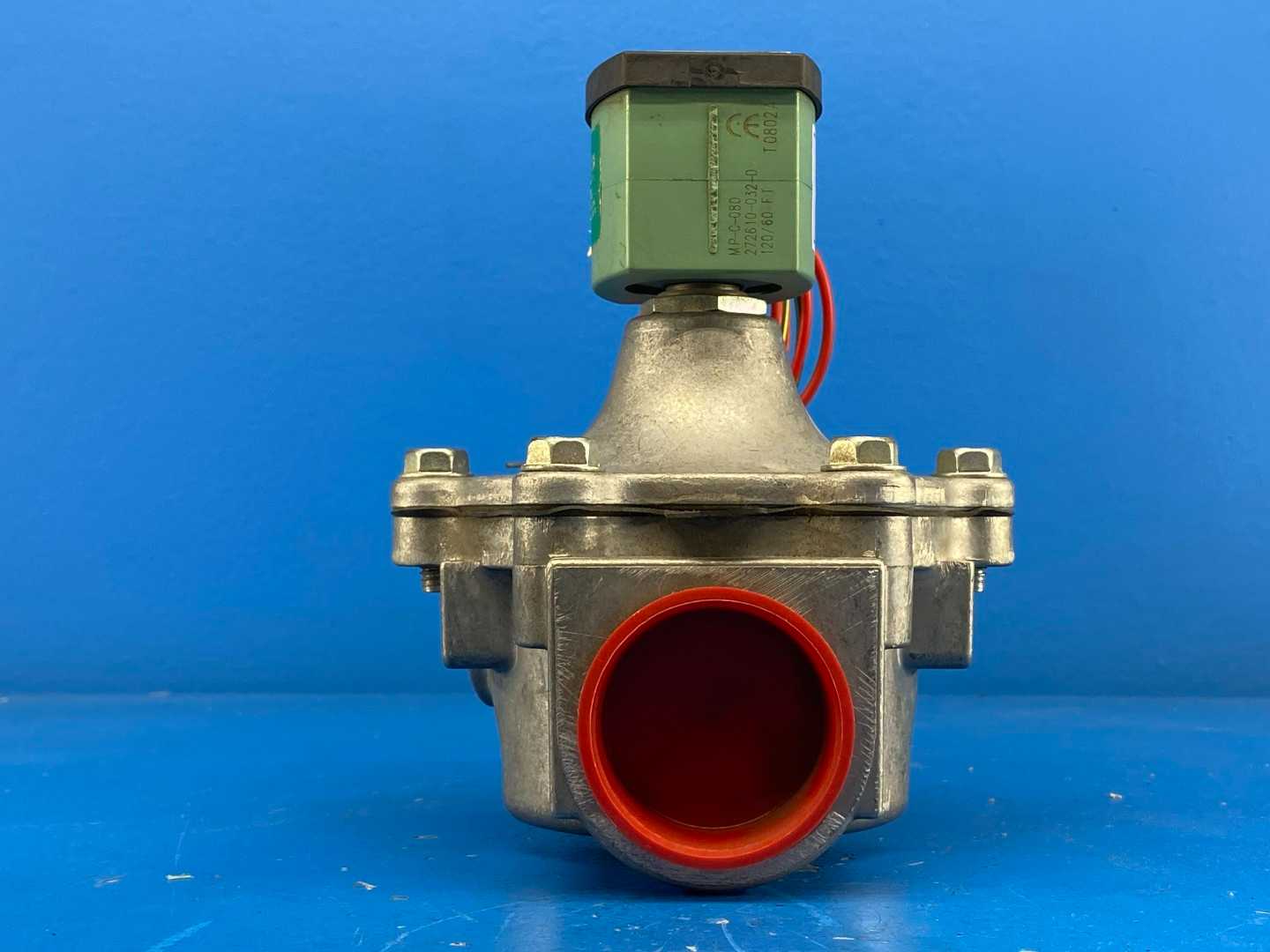 ASCO Red-Hat 8215G070VH Solenoid Valve, 1-1/2" NPT, Normally Closed, 120V AC