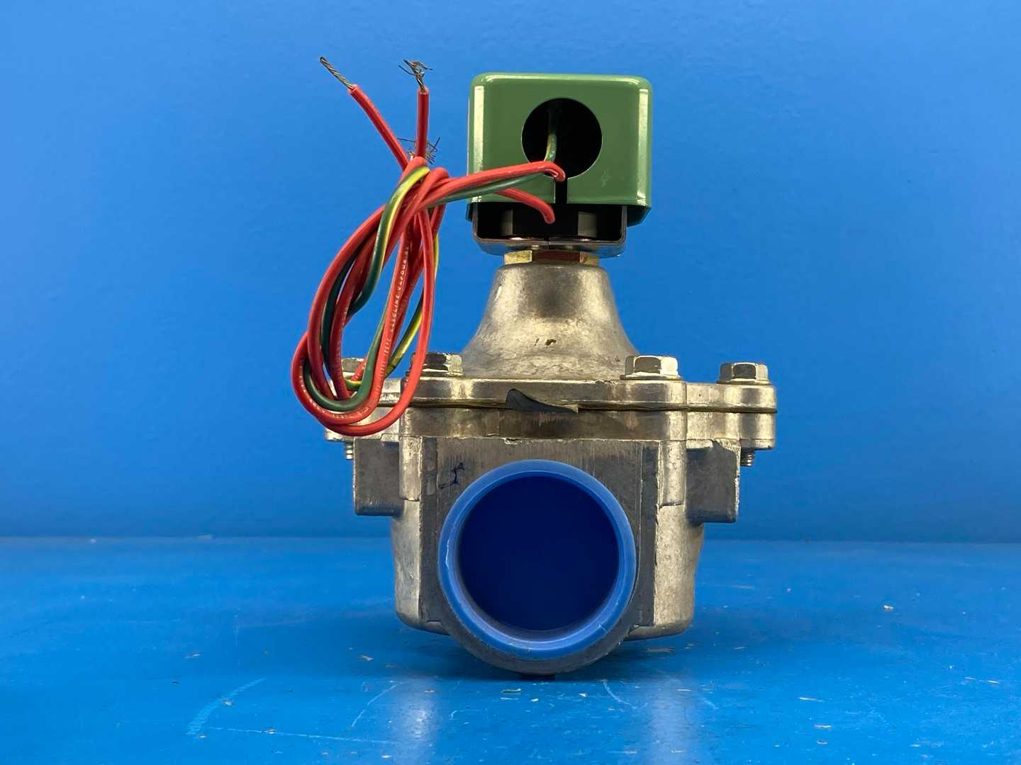 1-1/2" ASCO RedHat Aluminum Solenoid Air Valve 8215B70, 1,900,000 BtuH Max (120v)